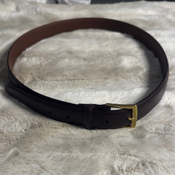 Other - Elegant Brown Leather Belt with Gold Buckle